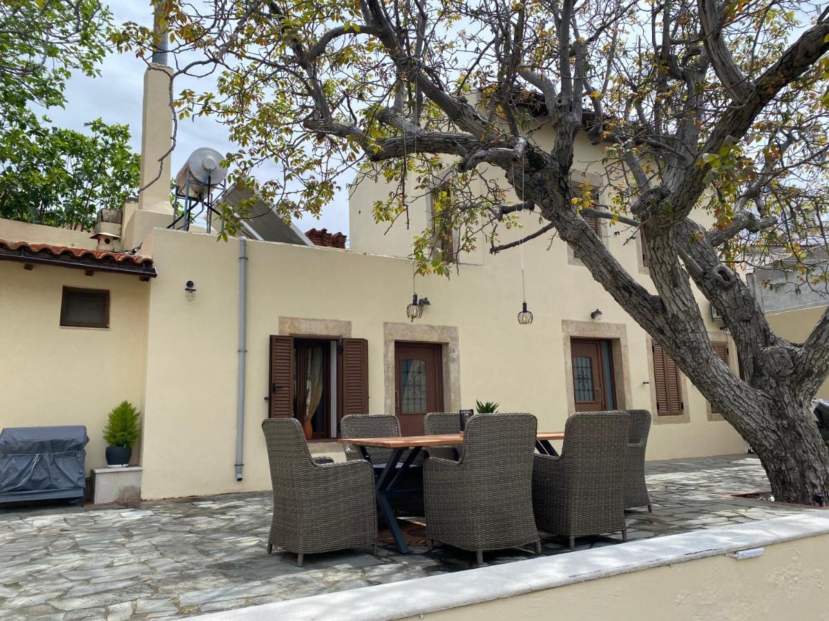 Walnut Tree Villa Archanes Dış mekan fotoğraf